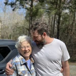 Meet your Posher, Casey